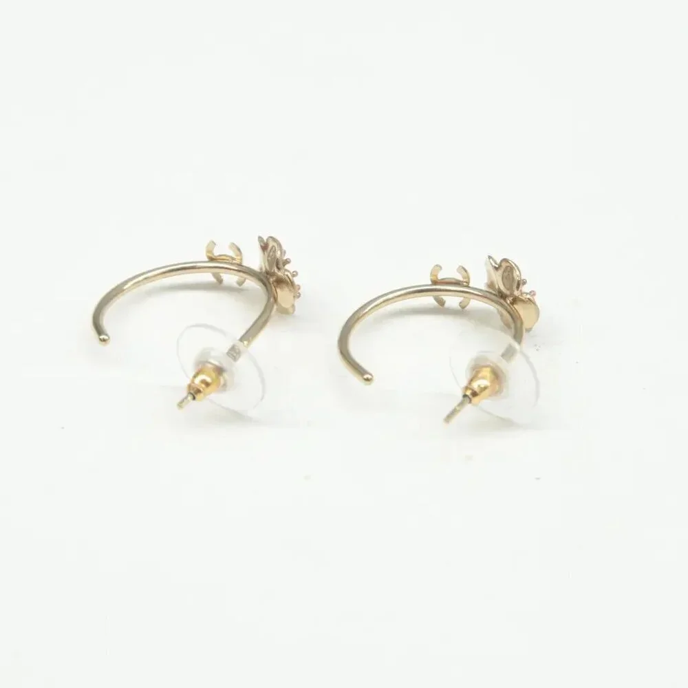 100% Authentic Chanel Flower CC Gold Metal Earrings 605-092924